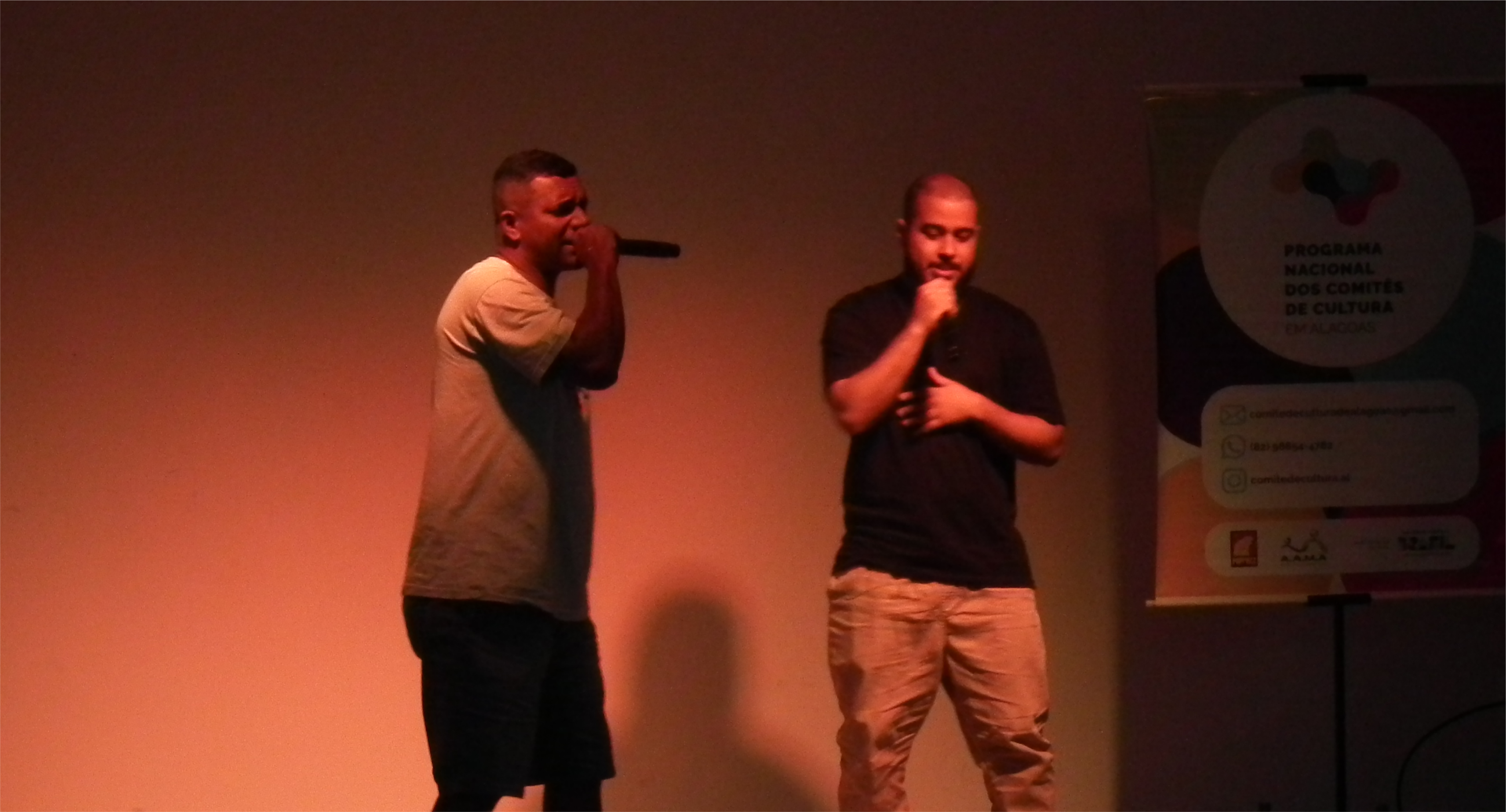 Apresentação de Encerramento Hip Hop com os artistas locais